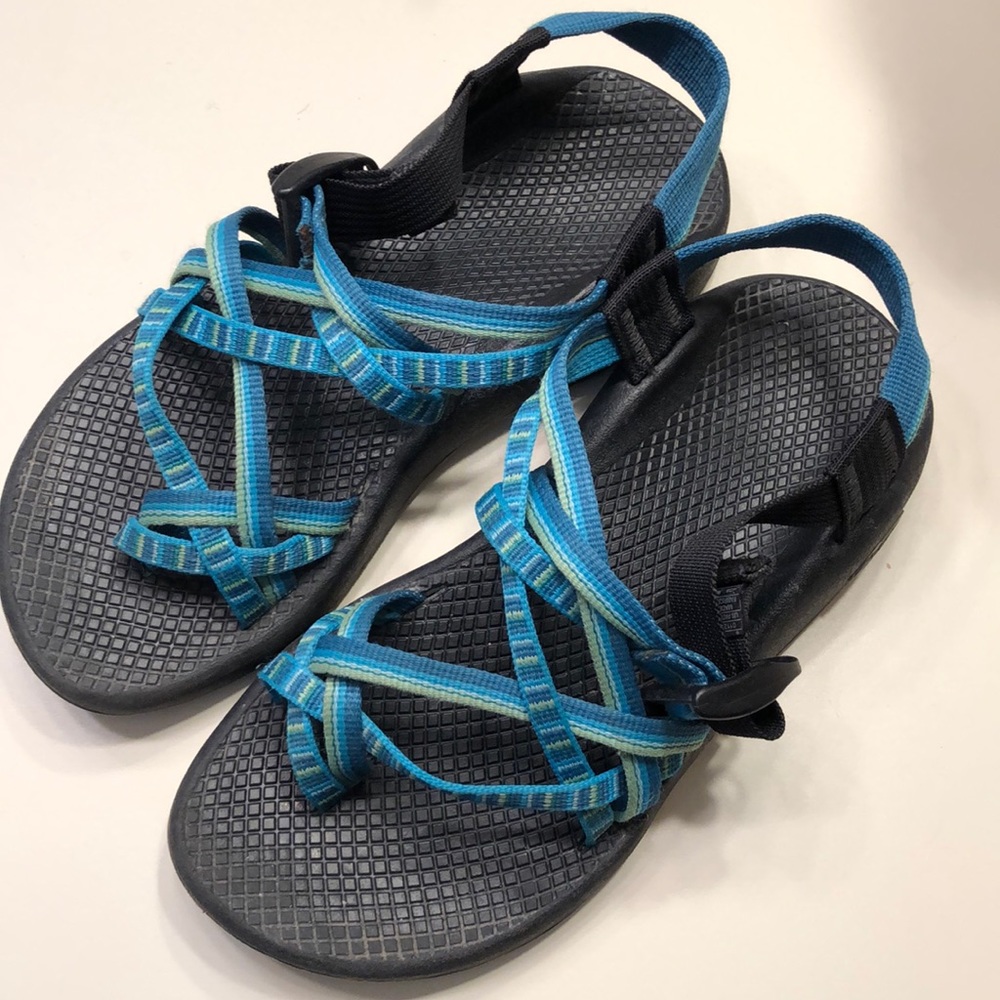 Adorable chacos!